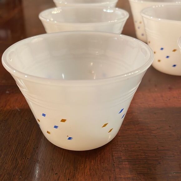 Vintage Pyr-o-Rey Dynaware Milk Glass Blue and Orange Diamond Custard Cups - Picture 3 of 6